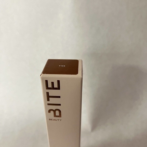 BITE BEAUTY Changemaker Supercharged Micellar Foundation in T135 1 oz NIB - Picture 2 of 5